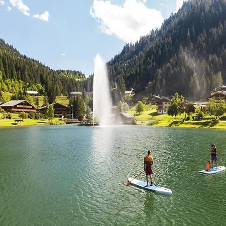 Lägenhet For 4 People With Pool Châtel