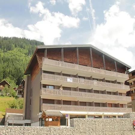 Lägenhet For 4 People With Pool Châtel